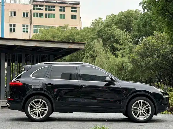 Porsche Cayenne 2016