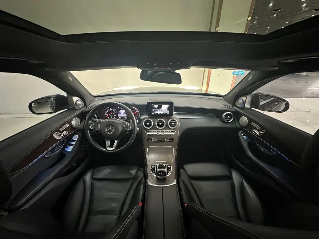 Mercedes-Benz GLC 2017 — фото 15