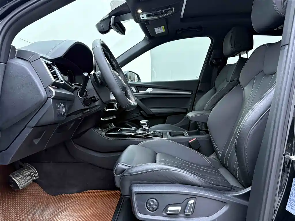 Audi Q5L 2024 — фото 16