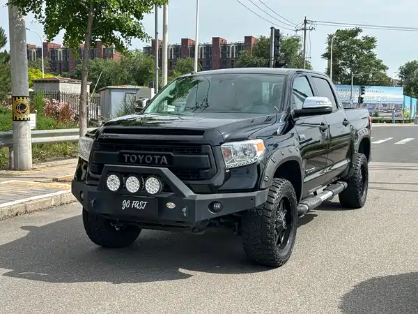 Toyota Tundra 2014