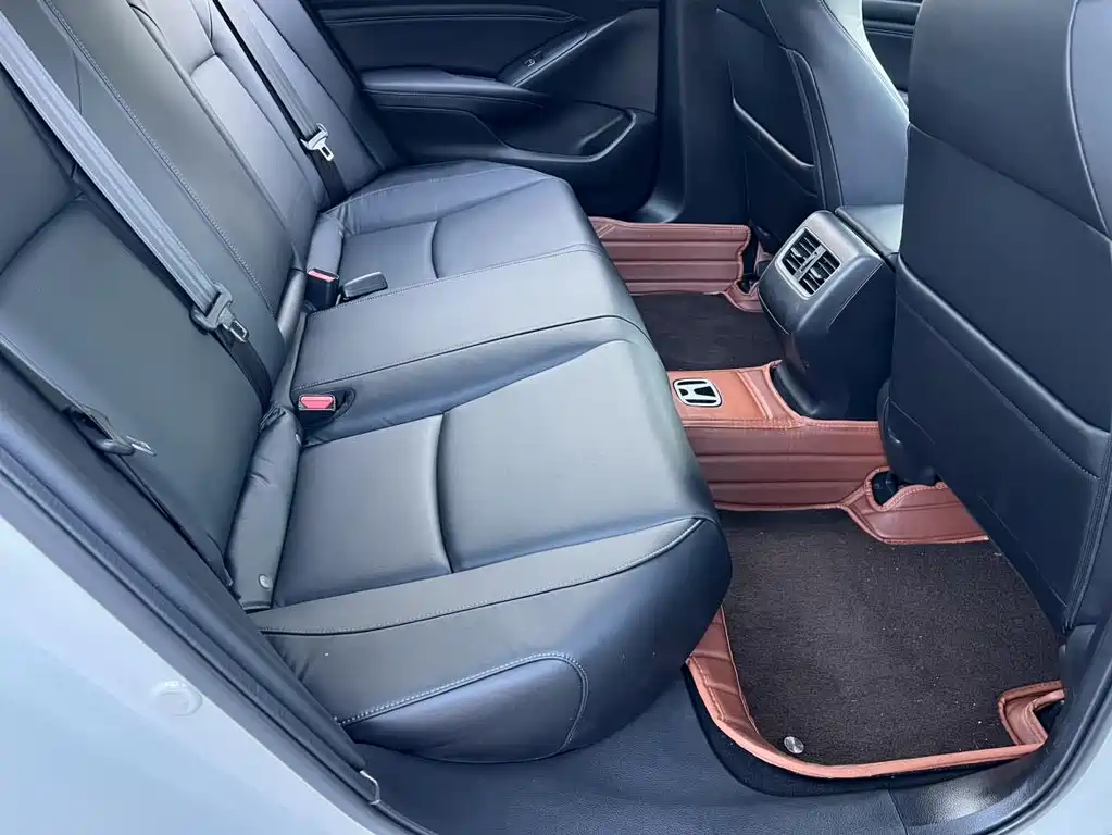 Honda Accord 2019 — фото 11