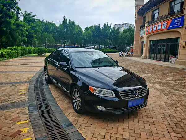 Volvo S80L 2014