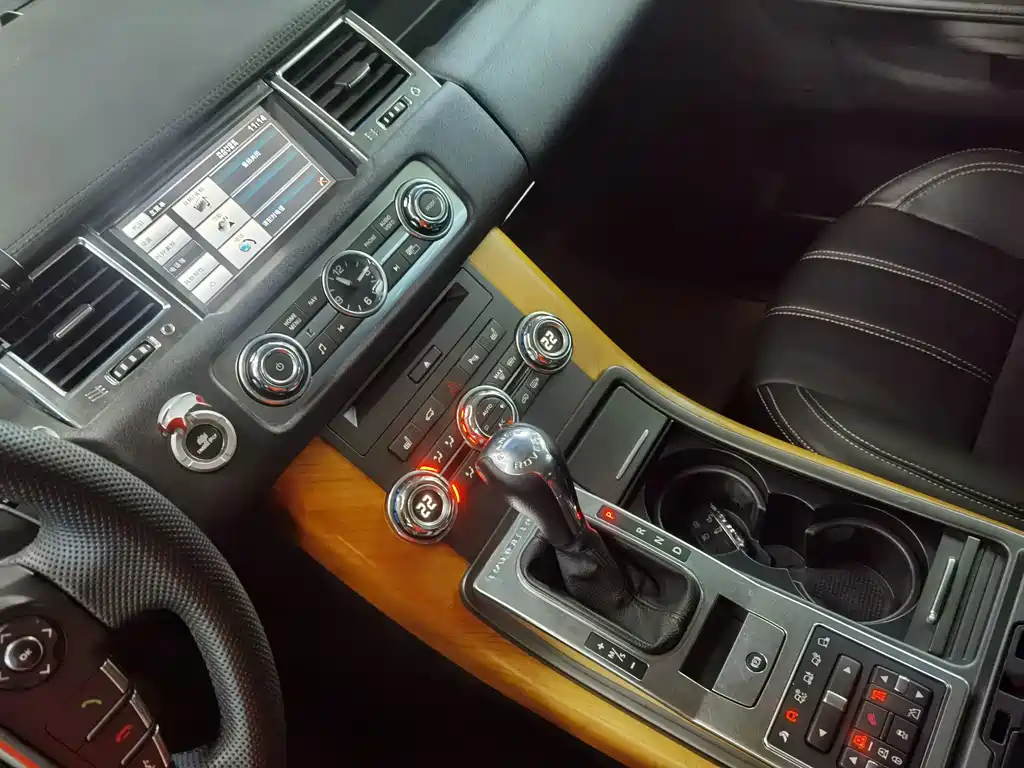 Land Rover Range Rover Sport 2013 — фото 17