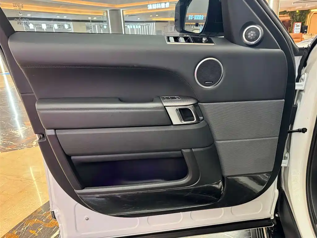 Land Rover Sport 2020 — фото 13