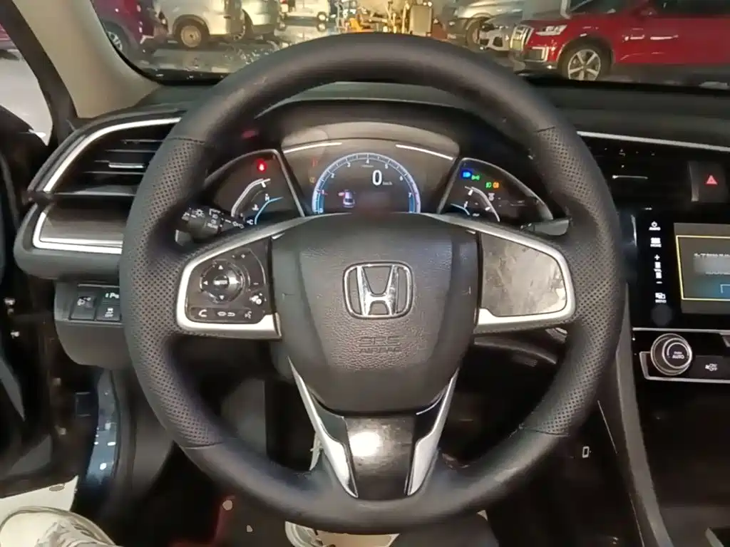 Honda Civic 2019 — фото 11