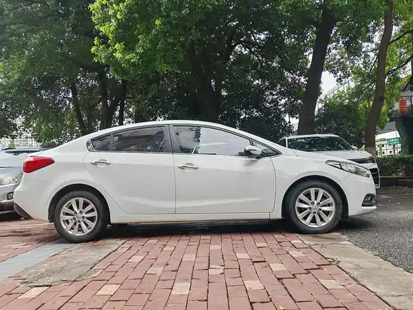 Kia K3 2014