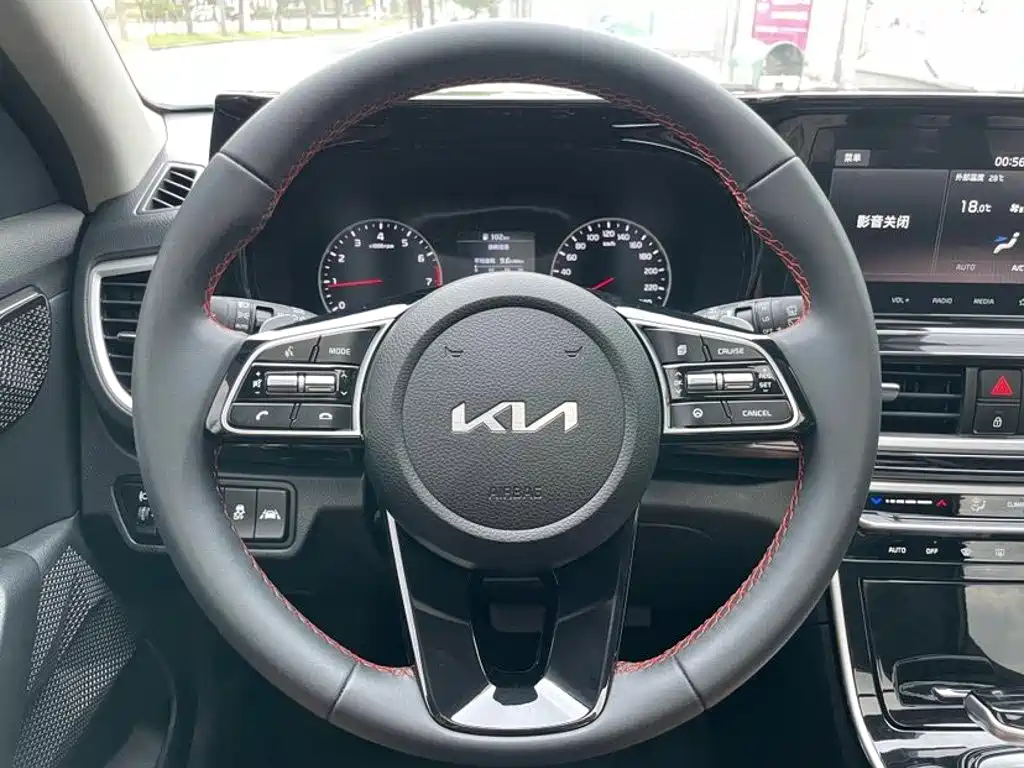 Kia KX3 2022 — фото 13