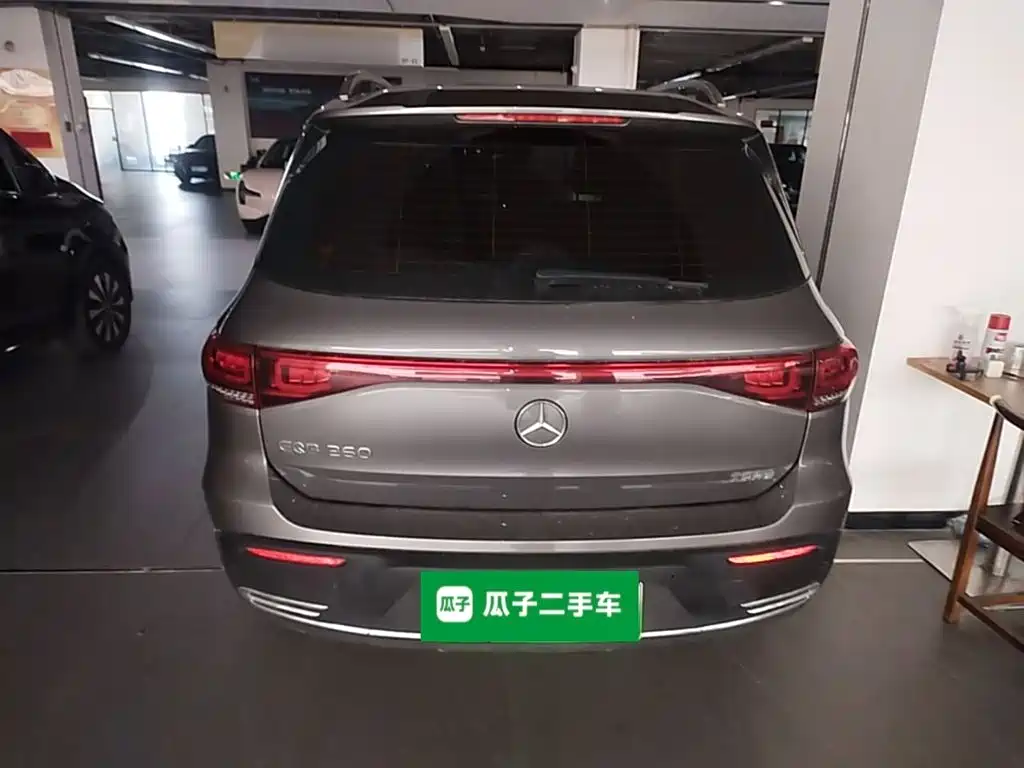 Mercedes-Benz EQB 2023