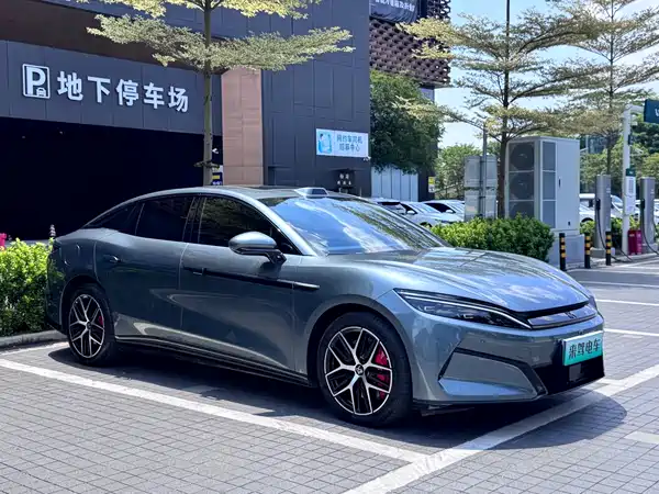 BYD Han L 2025
