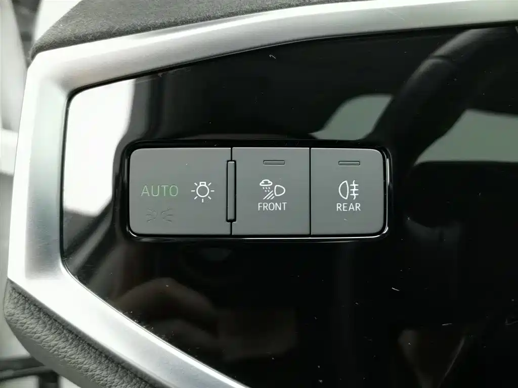 Audi Q3 2023 — фото 21