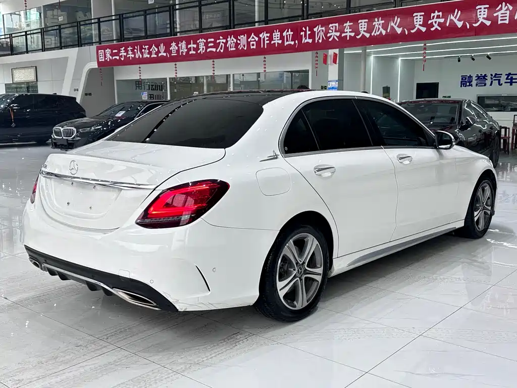 Mercedes-Benz C-Class 2019 — фото 7