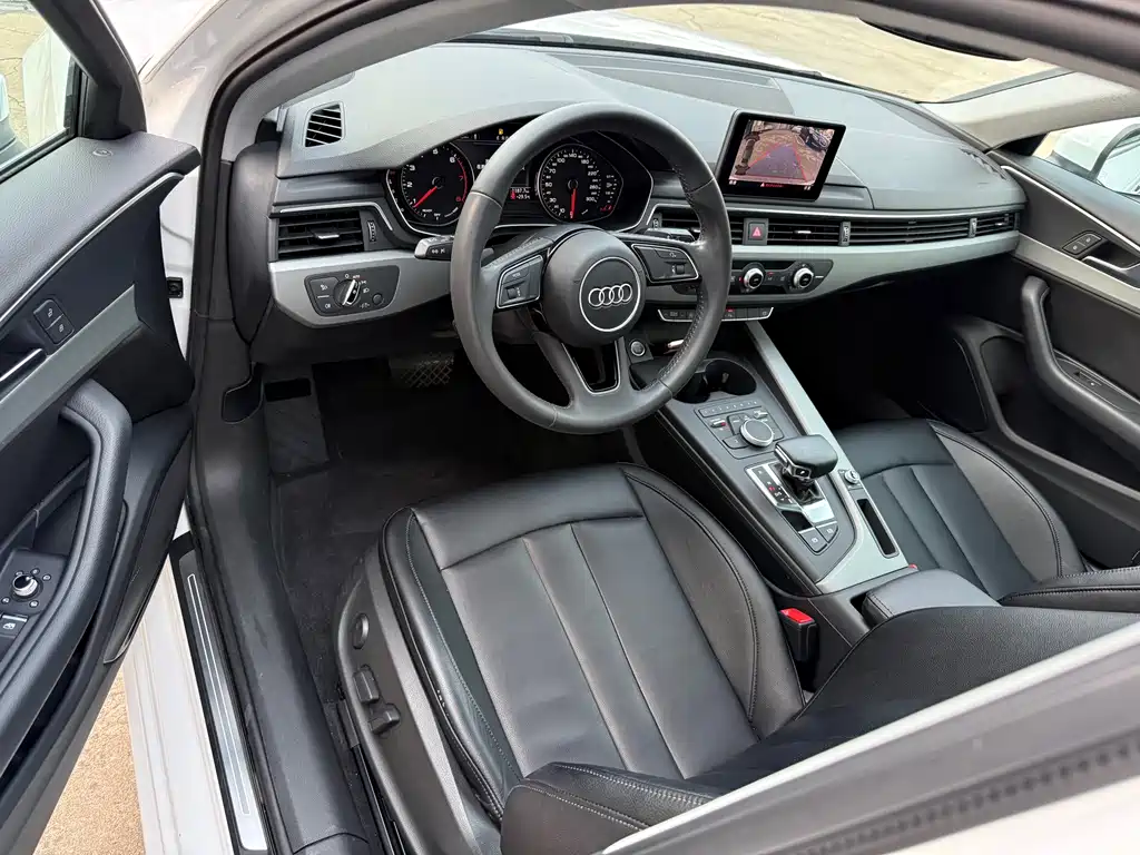 Audi A4L 2017