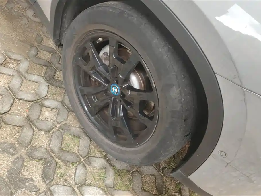 BMW iX3 2021