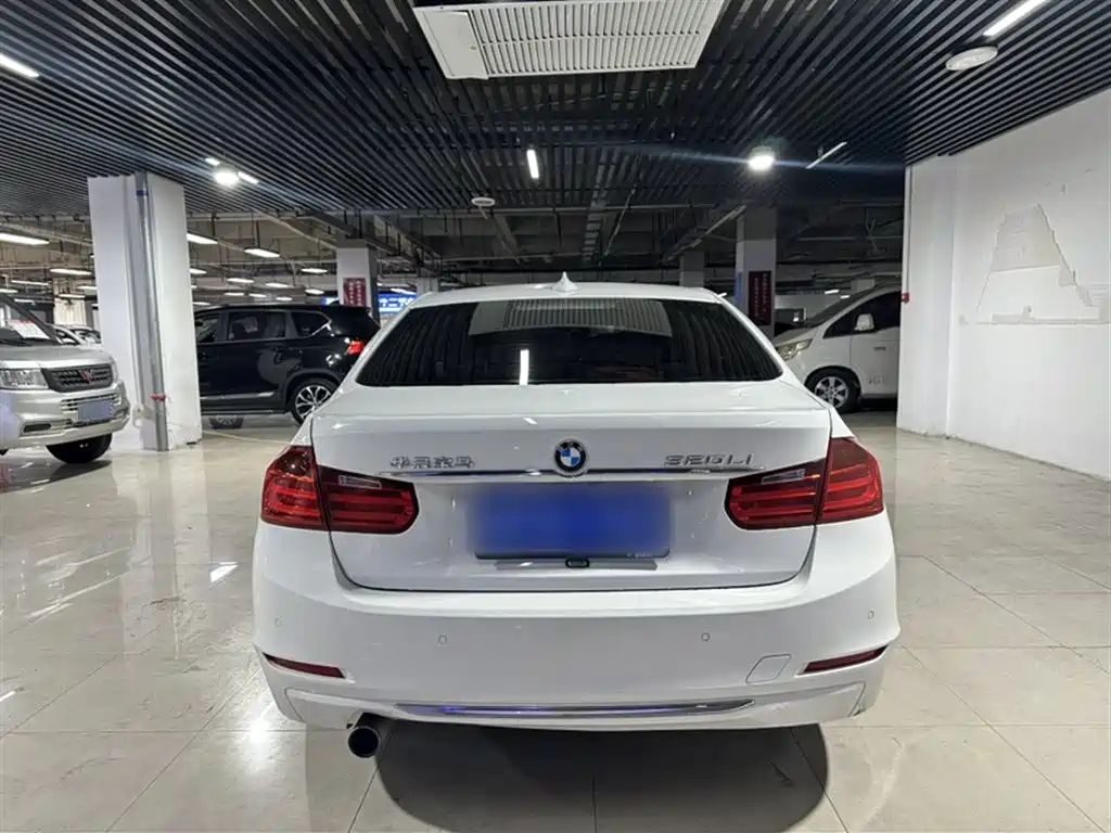 BMW 3 Series 2015 — фото 21