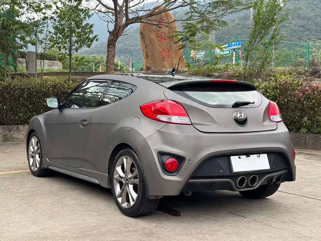 Hyundai Veloster 2017 — фото 16