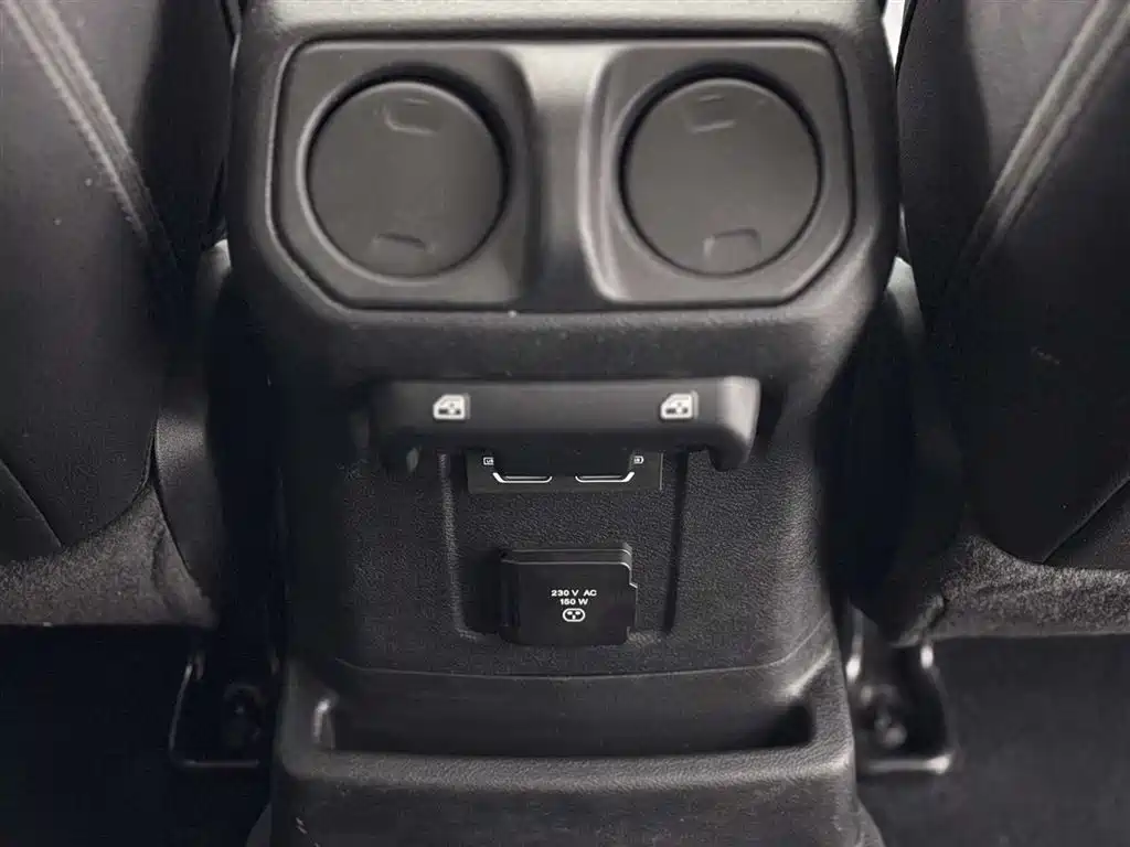 Jeep Wrangler 2023 — фото 19
