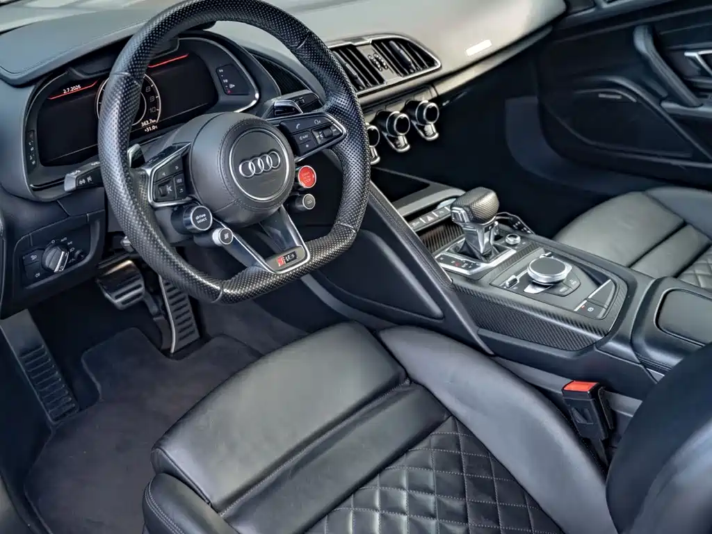 Audi R8 2017 — фото 12