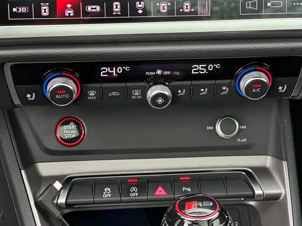 Audi Q3 2020 — фото 14
