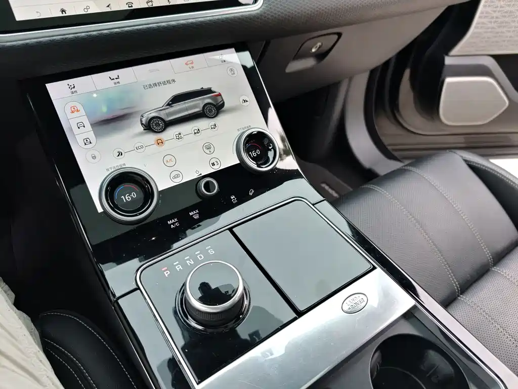 Land Rover Velar 2018 — фото 19