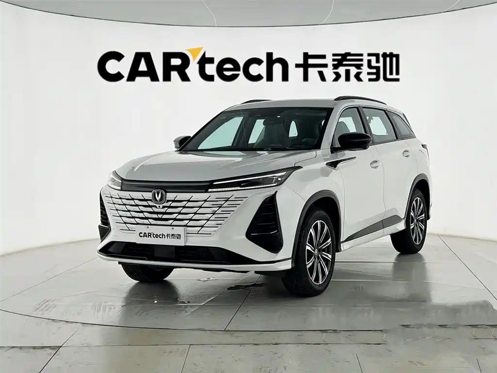 Changan CS75 PLUS — фото 1