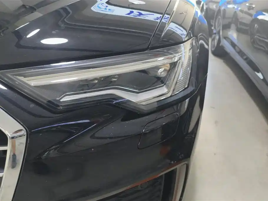 Audi A6L 2022