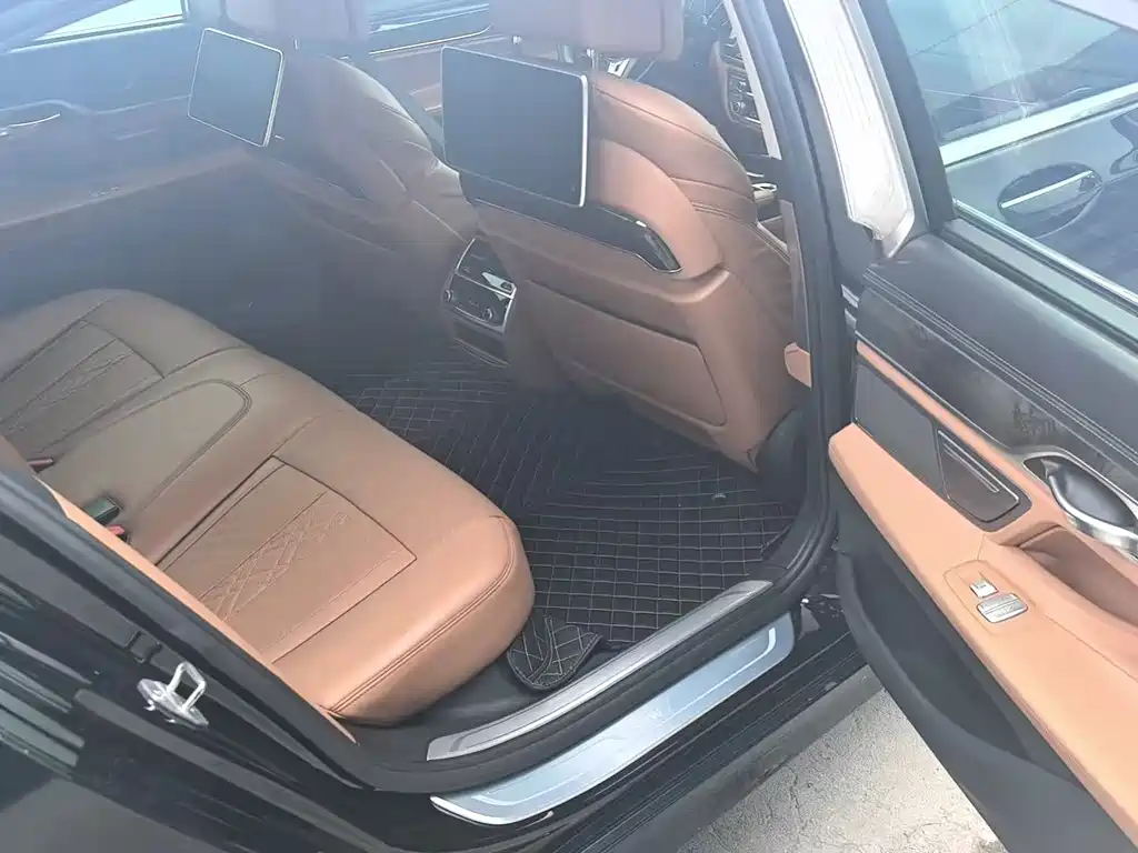 BMW 7 Series 2016 — фото 3