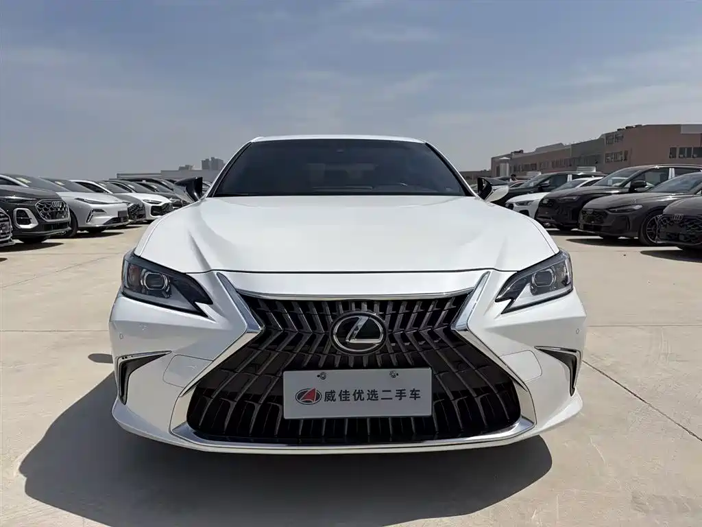 Lexus ES 2023 — фото 2