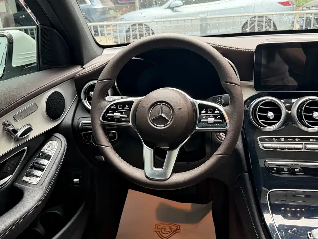 Mercedes-Benz GLC 2022 — фото 15