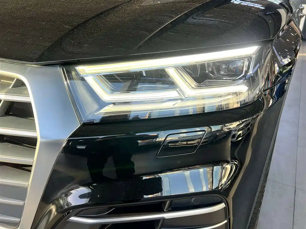 Audi Q5L 2020 — фото 8