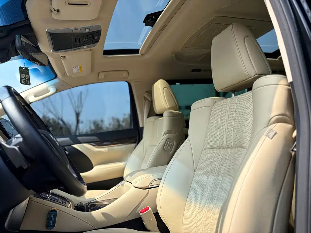Toyota Alphard 2022 — фото 6