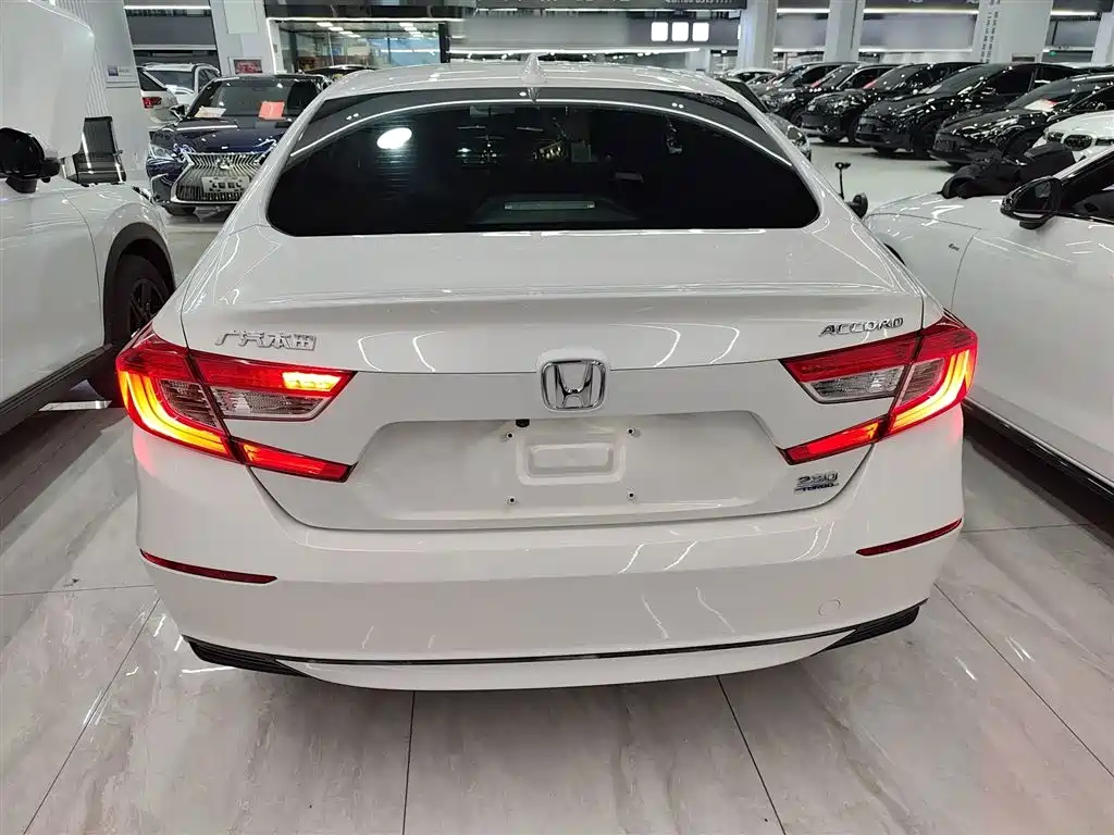 Honda Accord 2021 — фото 4