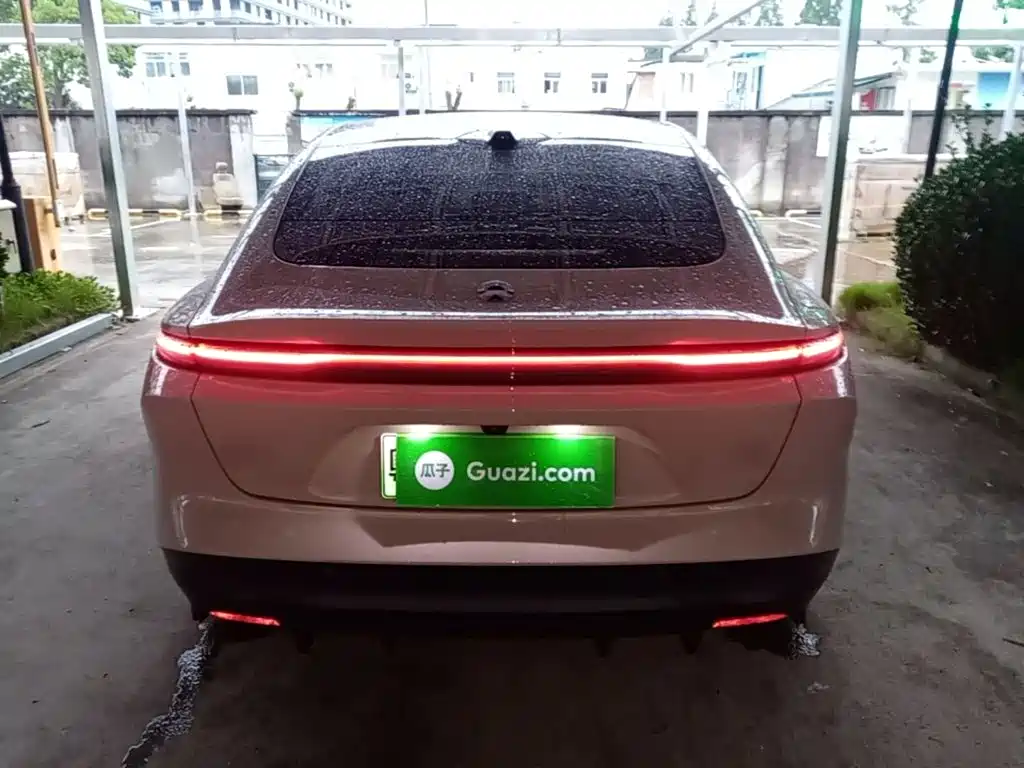 NIO ET5 2025