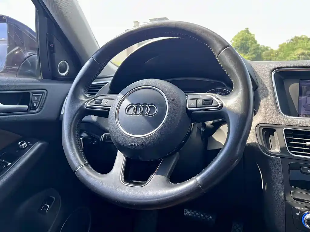 Audi Q5 2015 — фото 12
