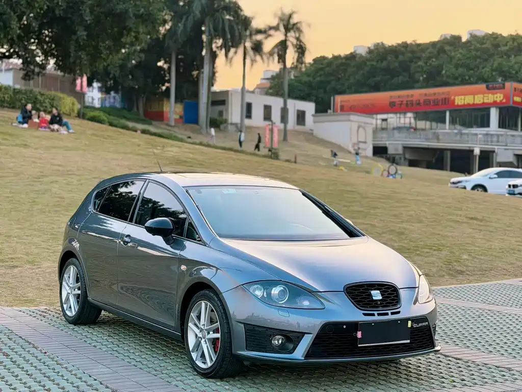 SEAT Leon 2013 — фото 3