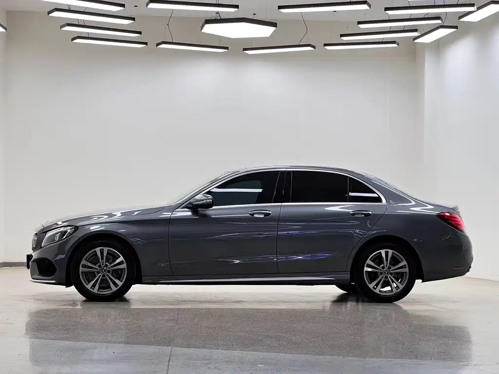 Mercedes-Benz C-Class 2018 — фото 7