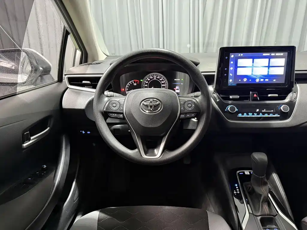 Toyota Corolla 2022 — фото 17