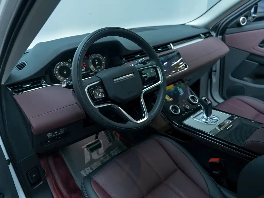 Land Rover Evoque 2023 — фото 9