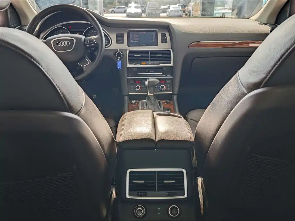 Audi Q7 2015 — фото 23