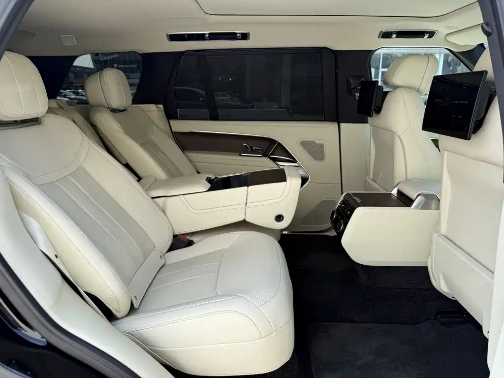 Land Rover Range Rover 2025 — фото 33