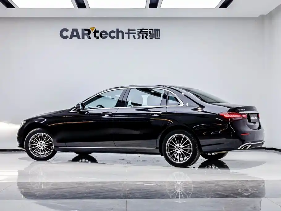 Mercedes-Benz E-Class 2022 — фото 4