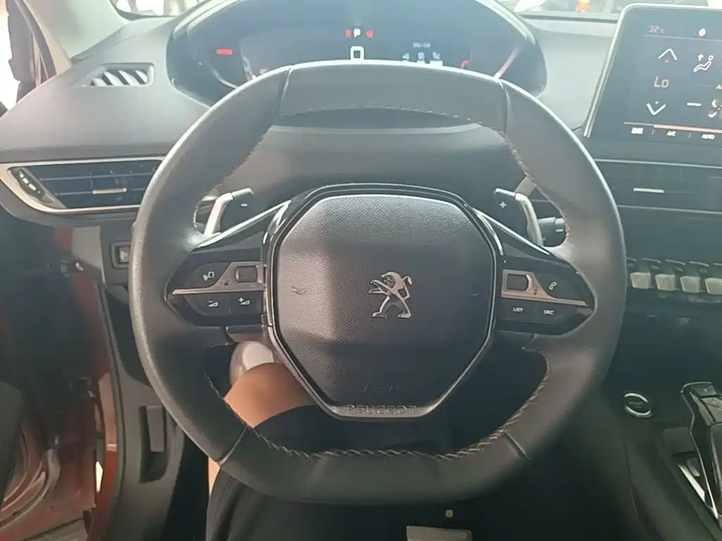 Peugeot 4008 2017 — фото 11
