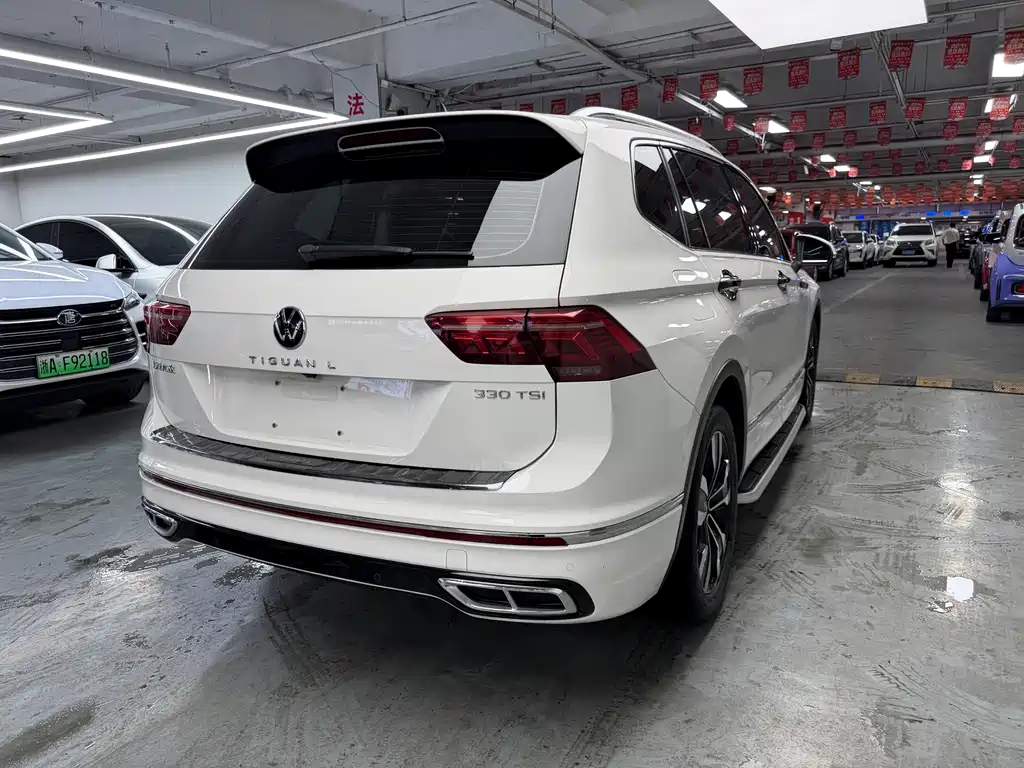 Volkswagen Tiguan L 2022 — фото 9