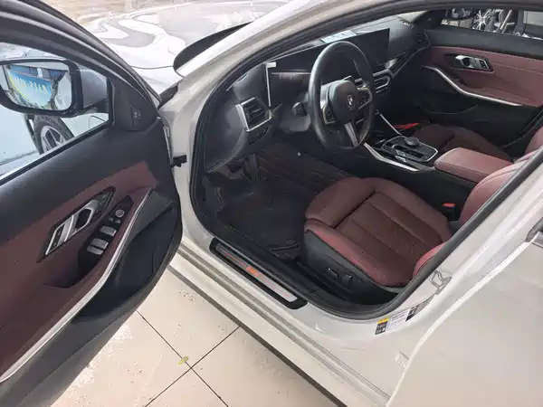 BMW i3 2024