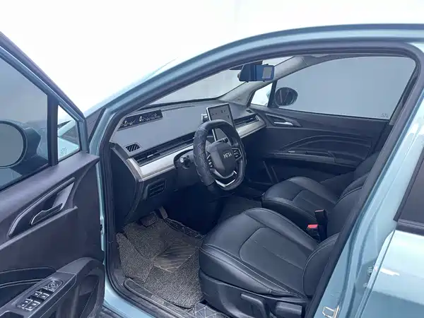 Neta V 2021