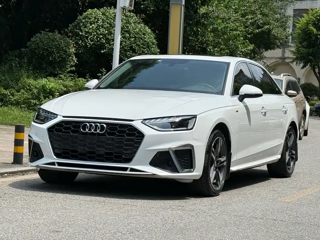 Audi A4L 2021