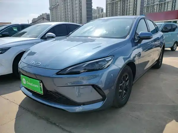 BYD Seal 05 DM-i 2025