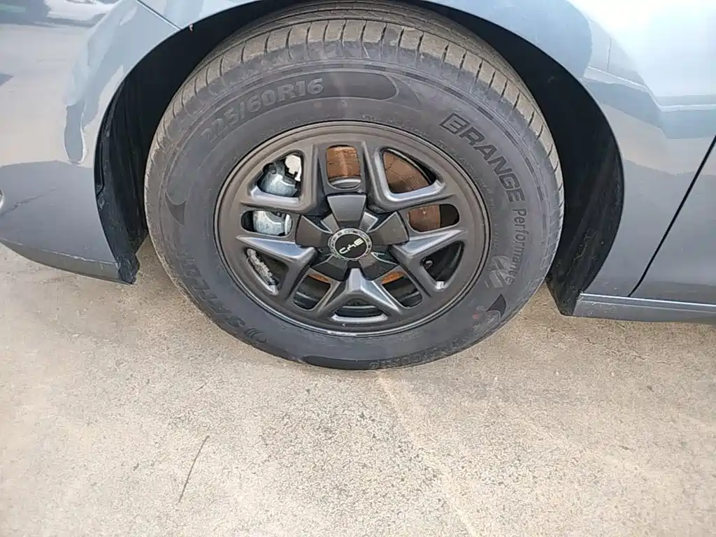 BYD Seal 05 DM-i 2025 — фото 25