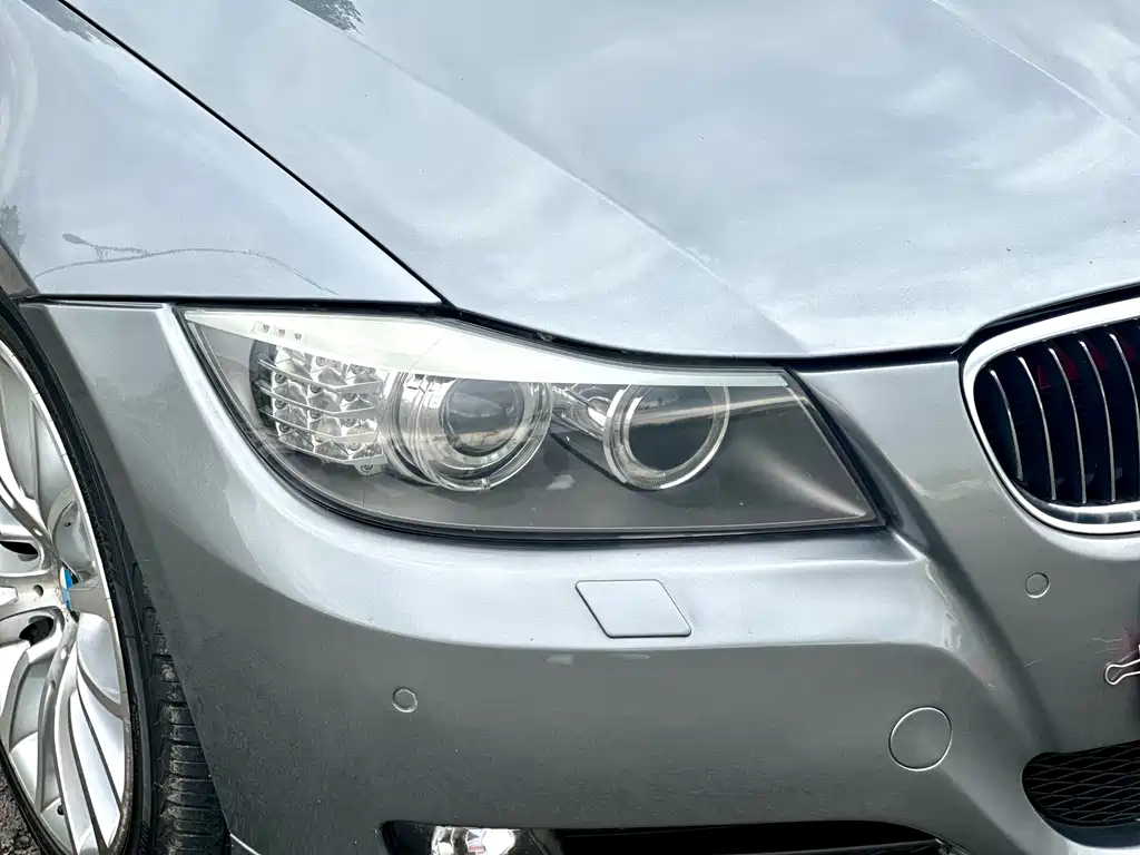 BMW 3 Series 2009 — фото 13