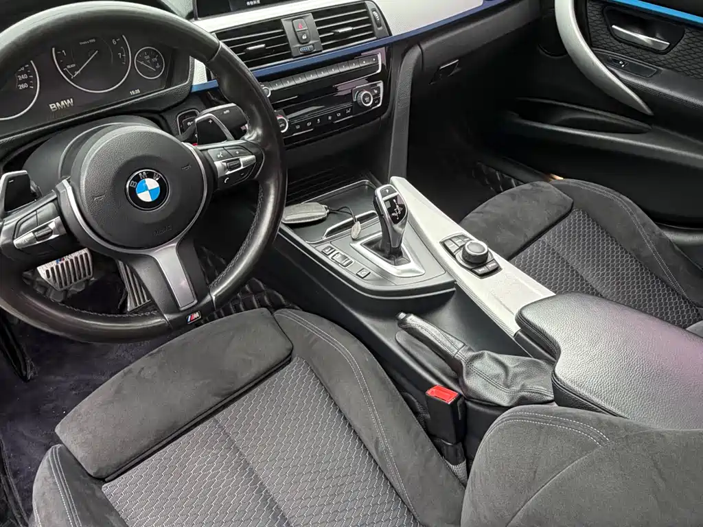 BMW 3 Series 2018 — фото 7