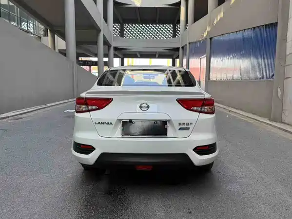 Nissan Bluebird 2020